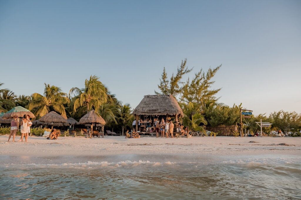 El mejor club de playa de holbox